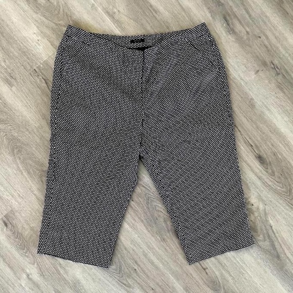 Worthington Modern Fit Polka Dot Capri Pants - Picture 1 of 7
